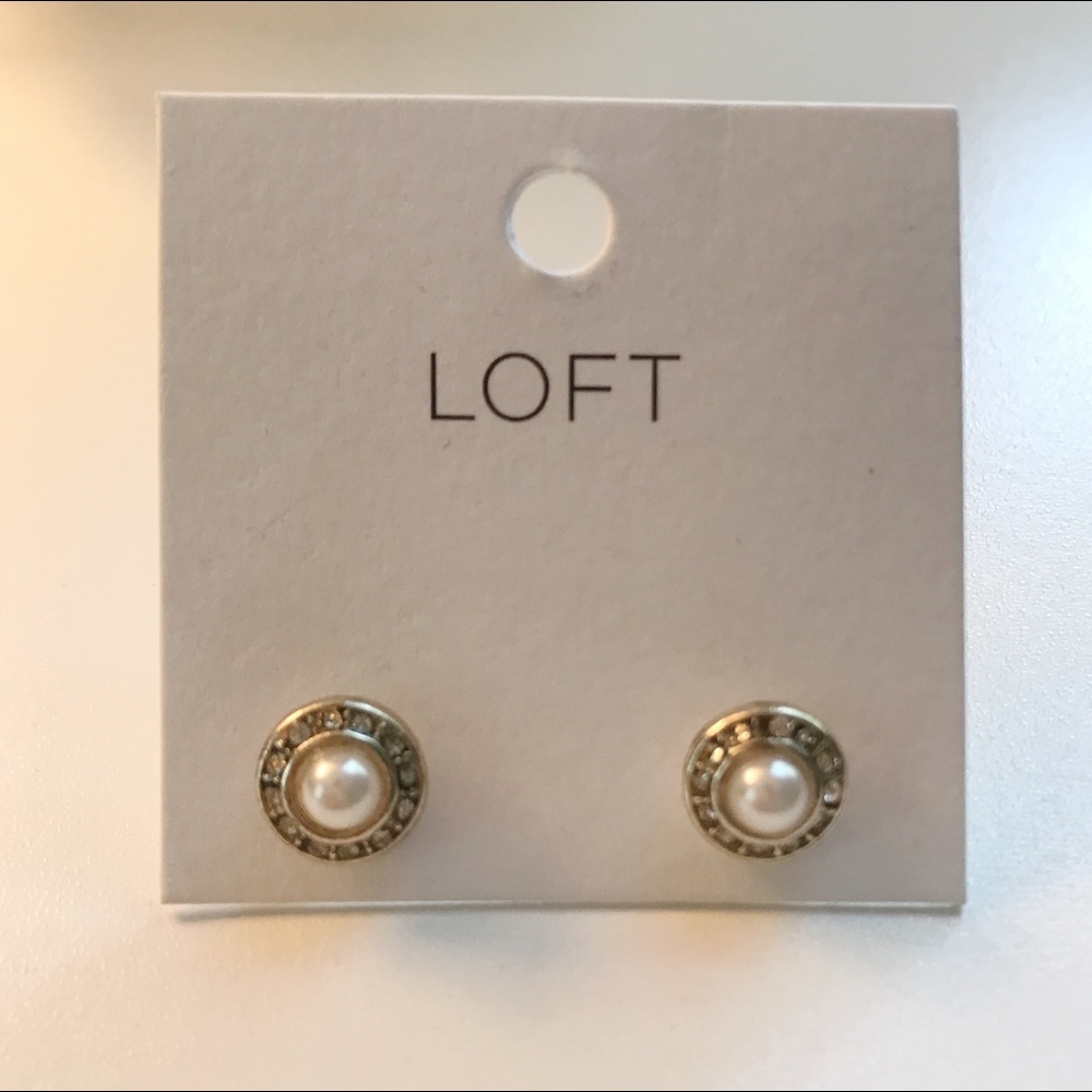 ✰NWT✰ Loft Earring